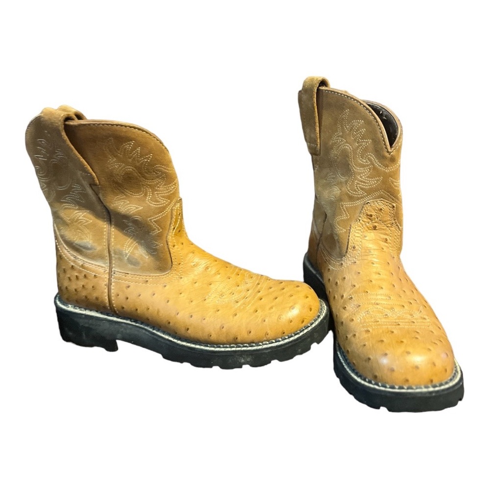 Women’s Ariat boots. Size 10